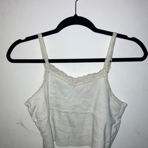 white lace tank top 🤍
